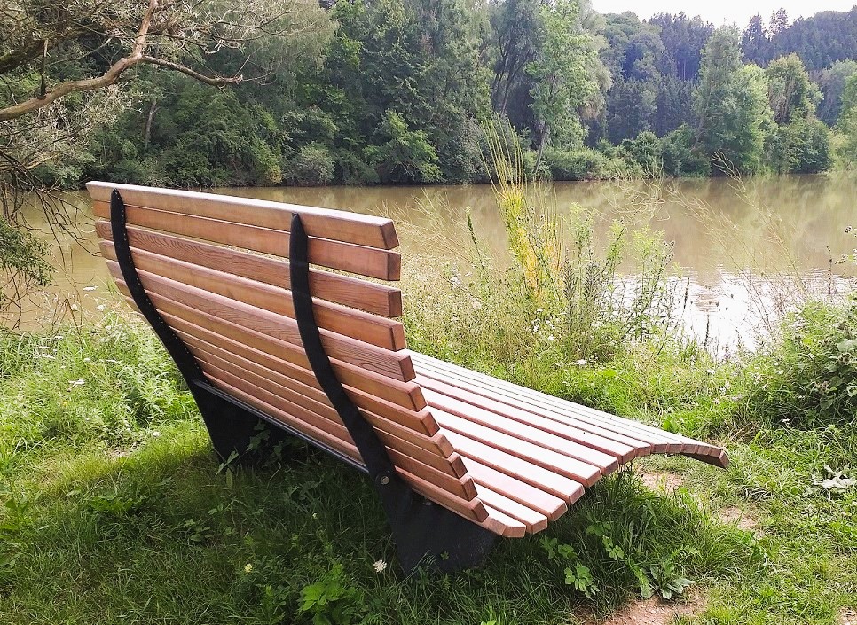 Liegebänke WESER in Lärche